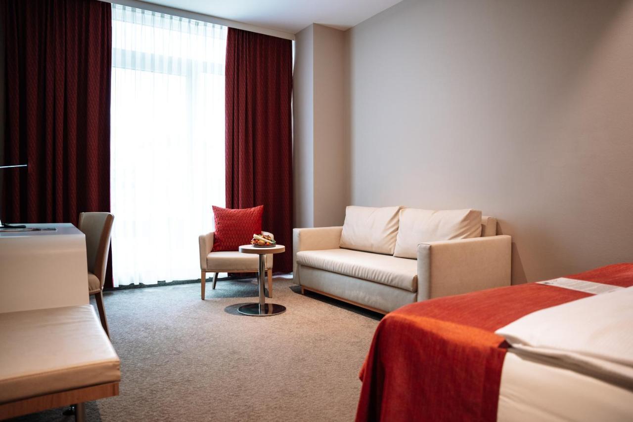 Centrale Hotel und Restaurant Waldkraiburg Extérieur photo
