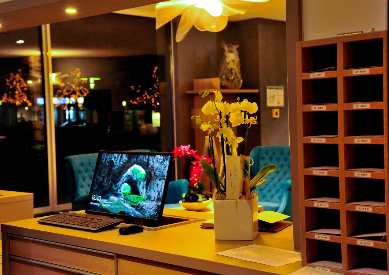 Centrale Hotel und Restaurant Waldkraiburg Extérieur photo