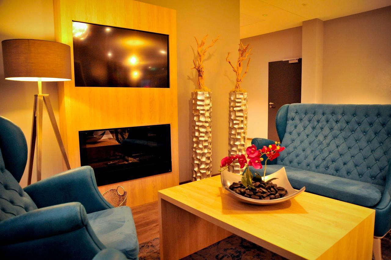 Centrale Hotel und Restaurant Waldkraiburg Extérieur photo