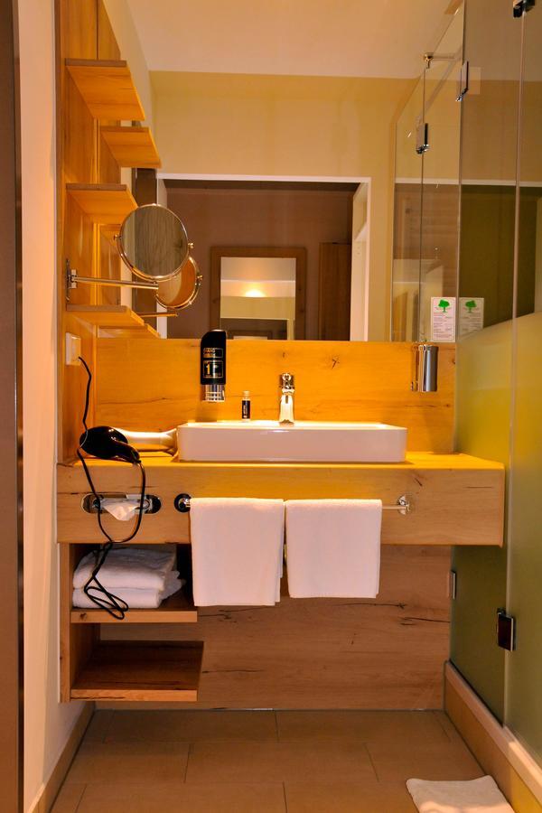 Centrale Hotel und Restaurant Waldkraiburg Extérieur photo